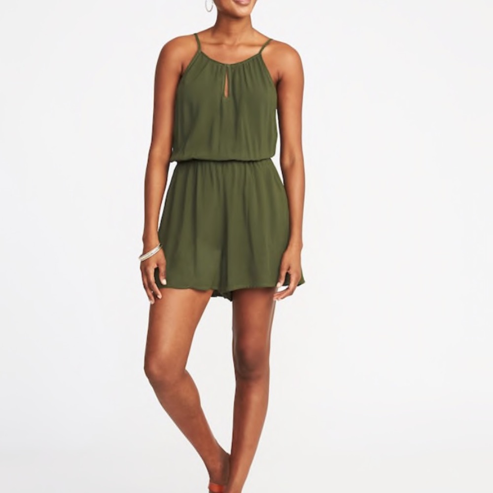 Waist Defined Sleeveless Keyhole Romper - Black